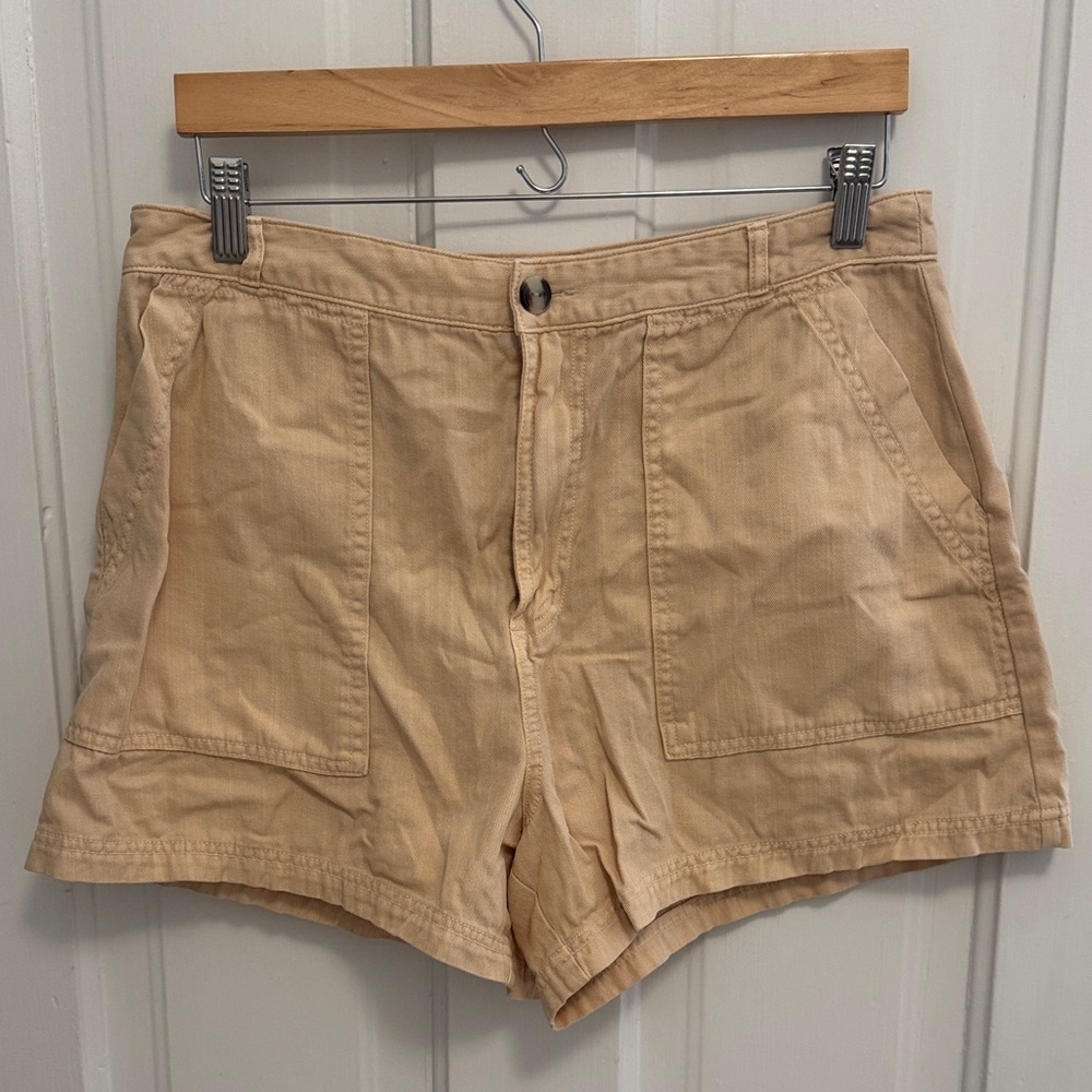 Universal Thread // High Waist Beige Shorts